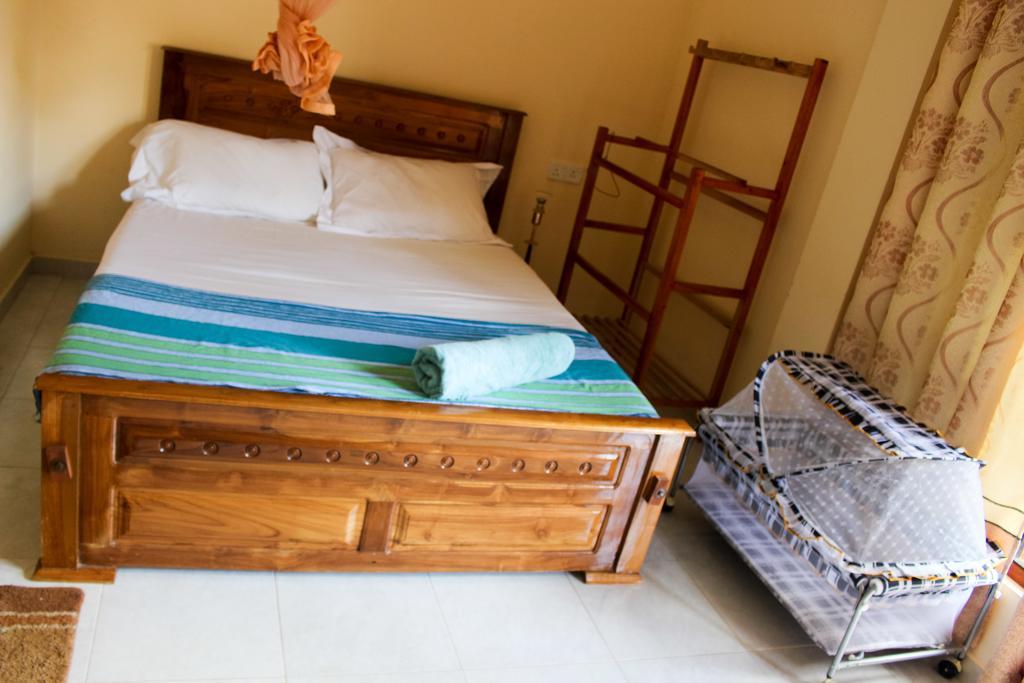 Suwani Pinnawala Homestay エクステリア 写真